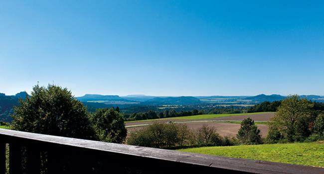 Panorama-Apartments Weinberghaus Mittelndorf Luaran gambar