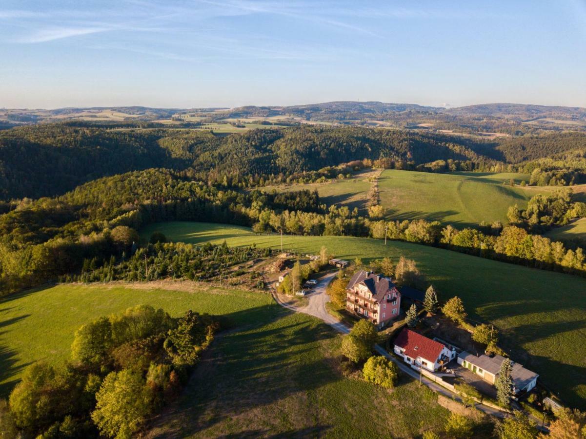 Panorama-Apartments Weinberghaus Mittelndorf Luaran gambar