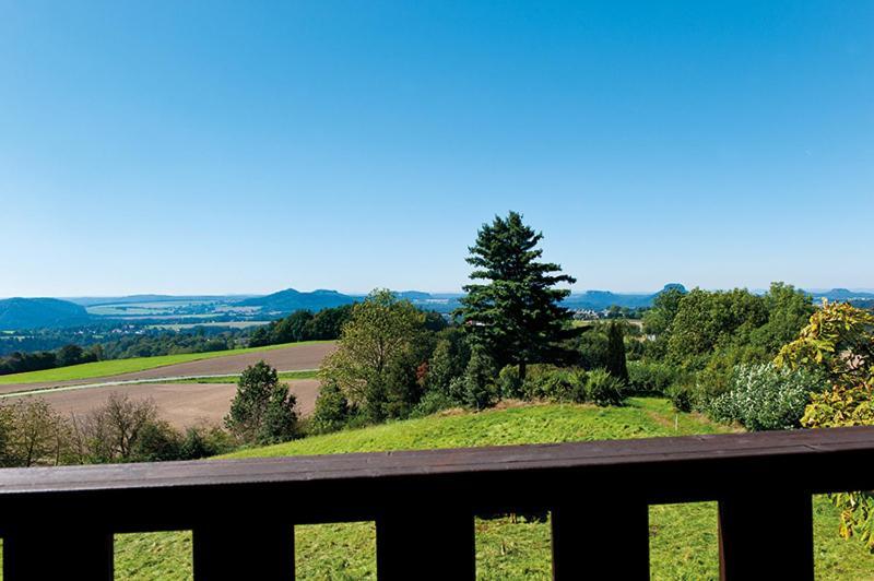 Panorama-Apartments Weinberghaus Mittelndorf Luaran gambar